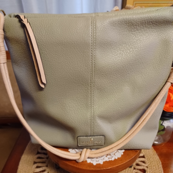 London Fog Collection Sage Green/Cream/Tan Oversized Knotted Strap Bag 12" - Picture 3 of 16